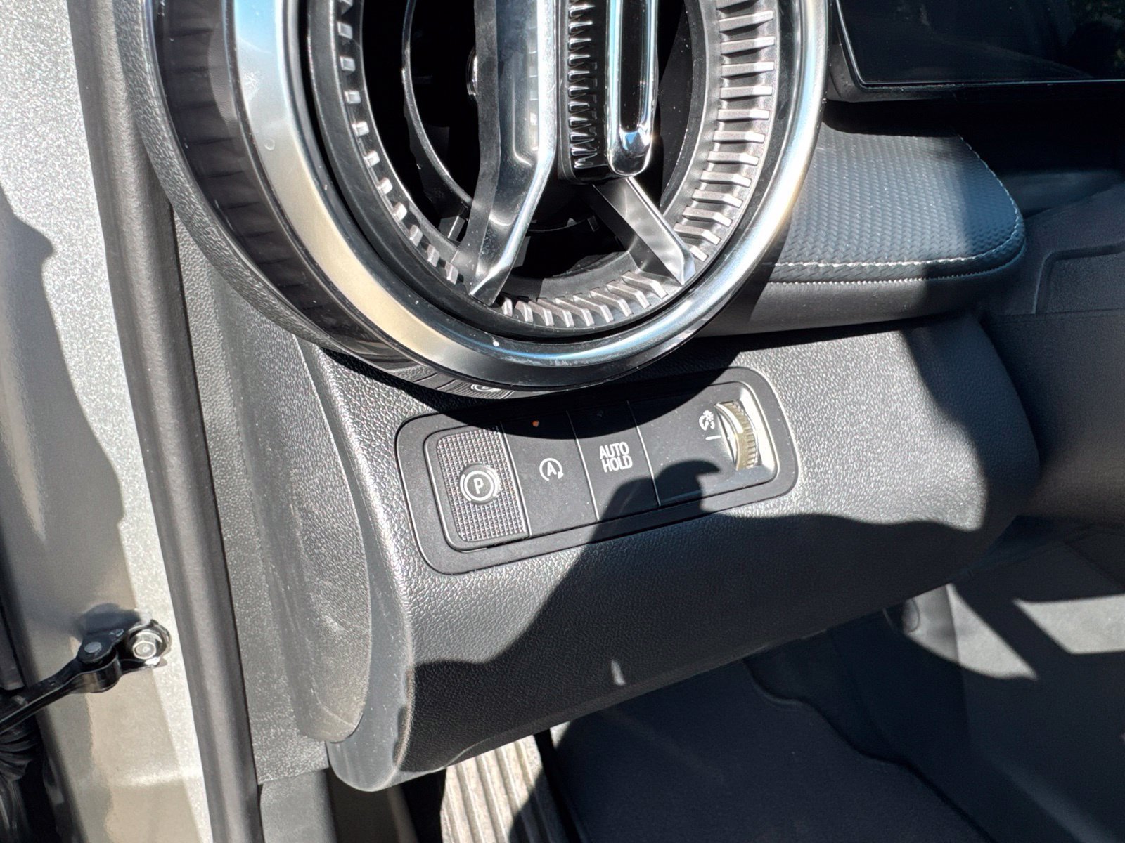 2027 Chevrolet Equinox LT - Photo 17