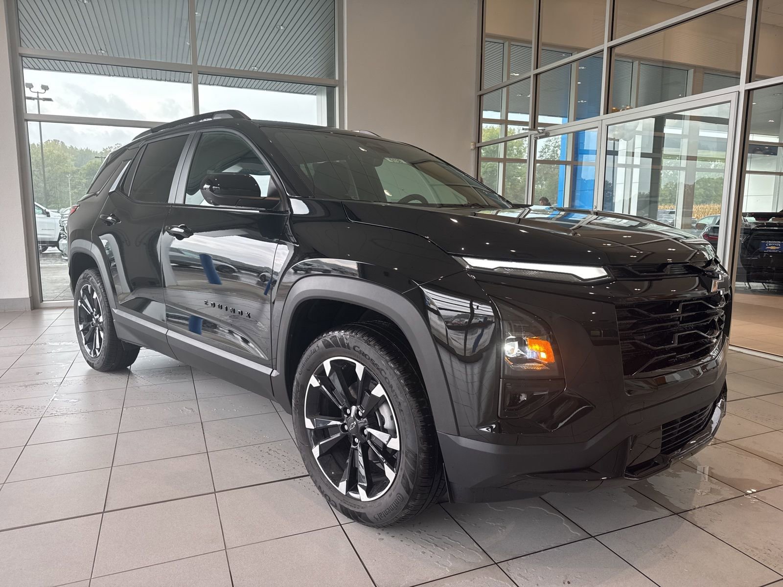 2026 Chevrolet Equinox RS photo 2
