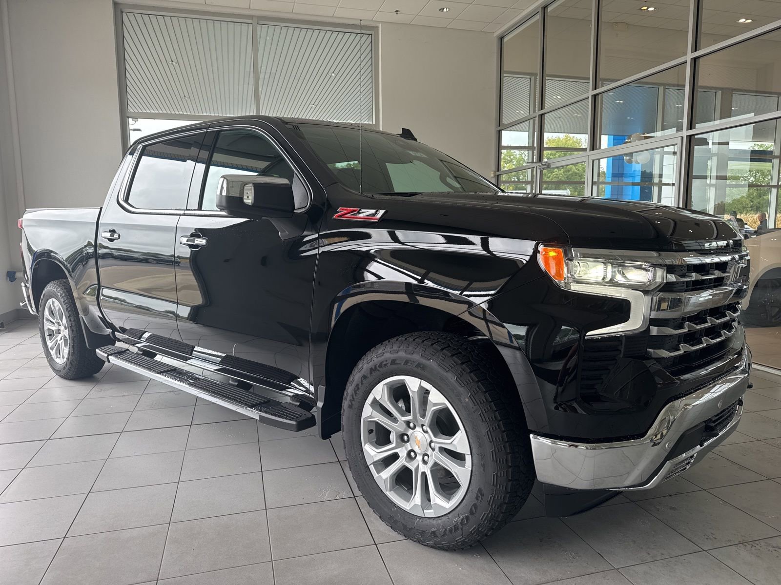 2026 Chevrolet Silverado 1500 LTZ photo 2
