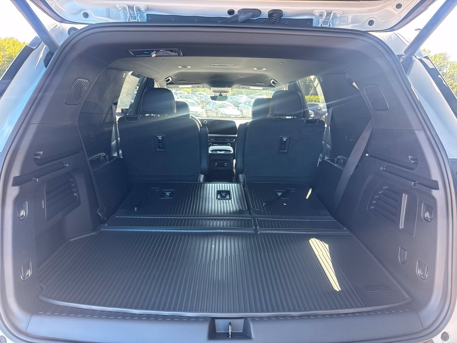 2026 Chevrolet Traverse LT - Photo 11