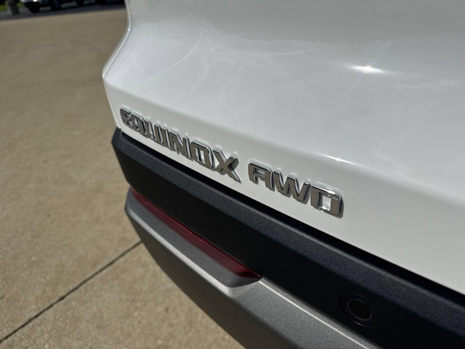 2027 Chevrolet Equinox LT - Photo 7