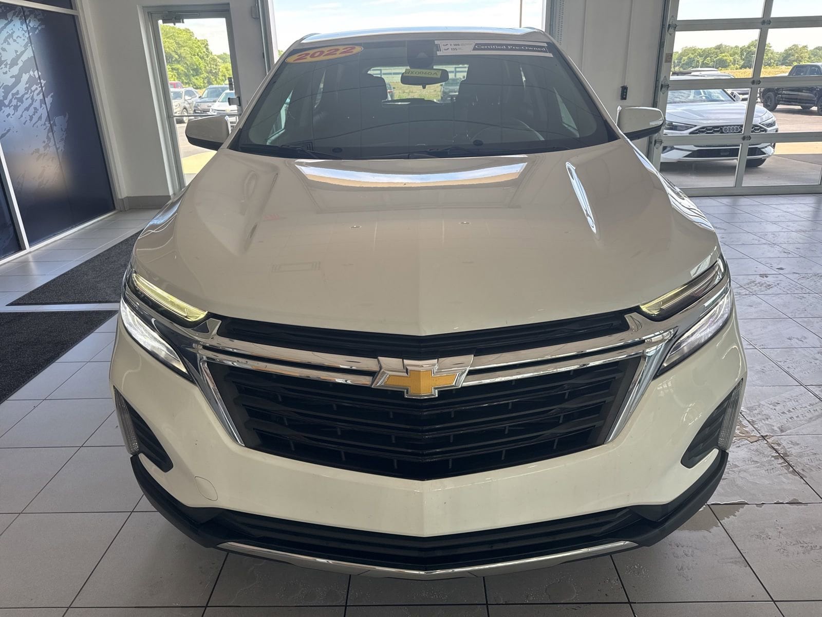 Used 2022 Chevrolet Equinox LT with VIN 3GNAXUEV5NL249102 for sale in West Harrison, IN
