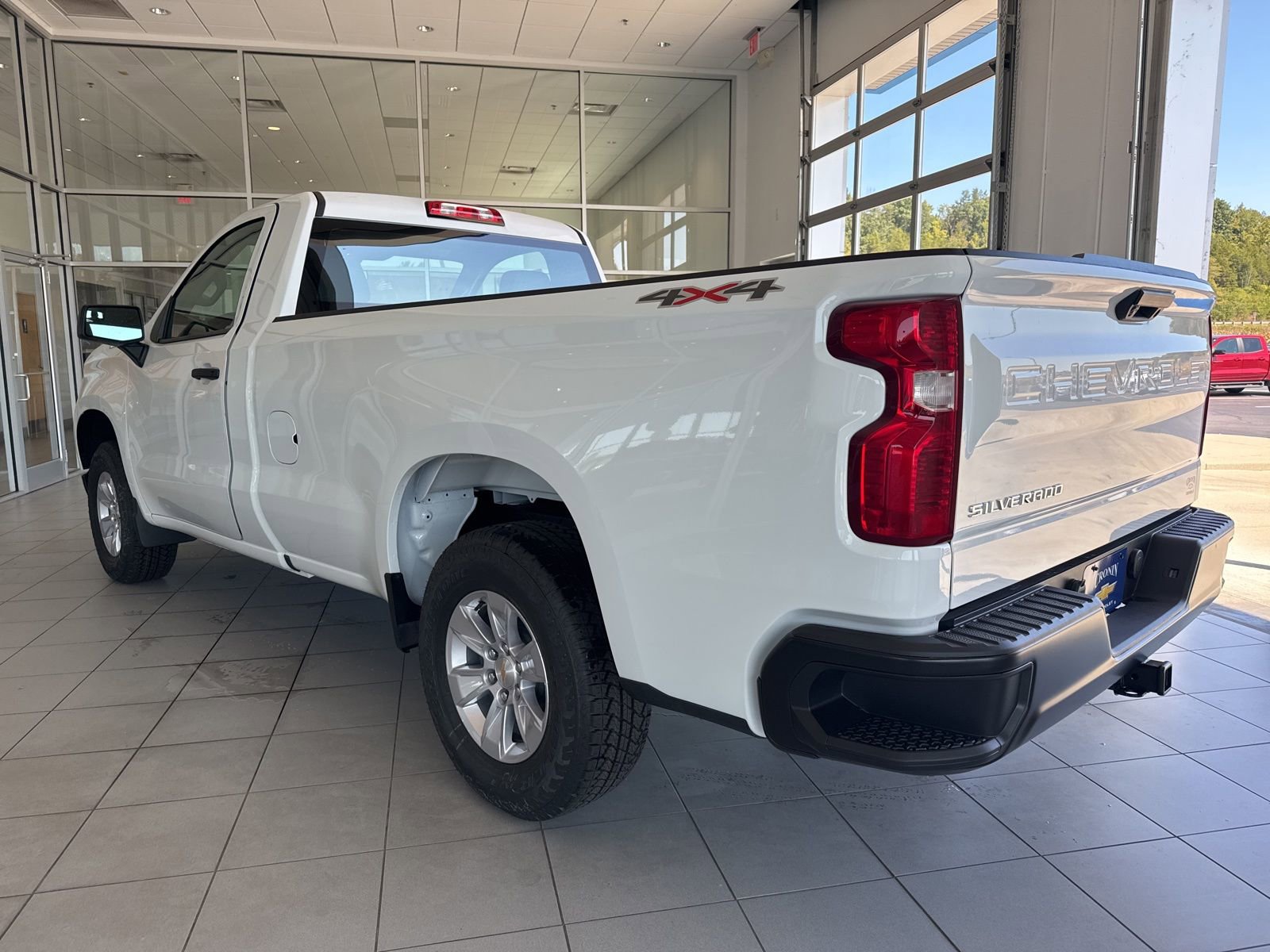 2025 Chevrolet Silverado 1500 photo 4