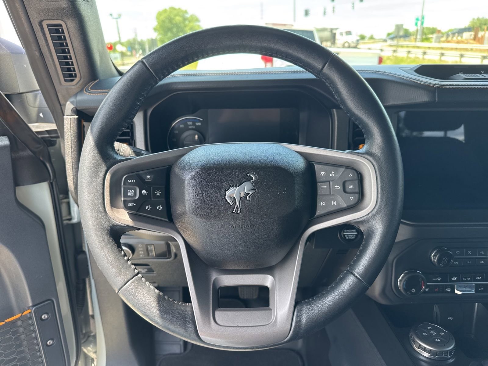 2024 Ford Bronco 2-Door Badlands - Photo 17
