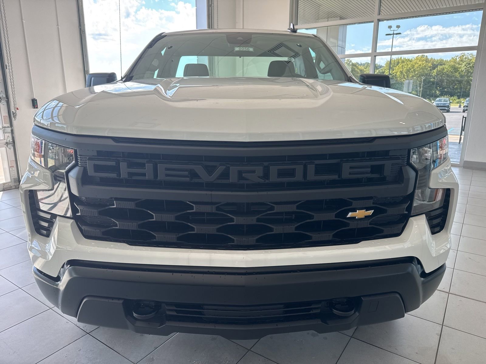 2025 Chevrolet Silverado 1500 photo 2
