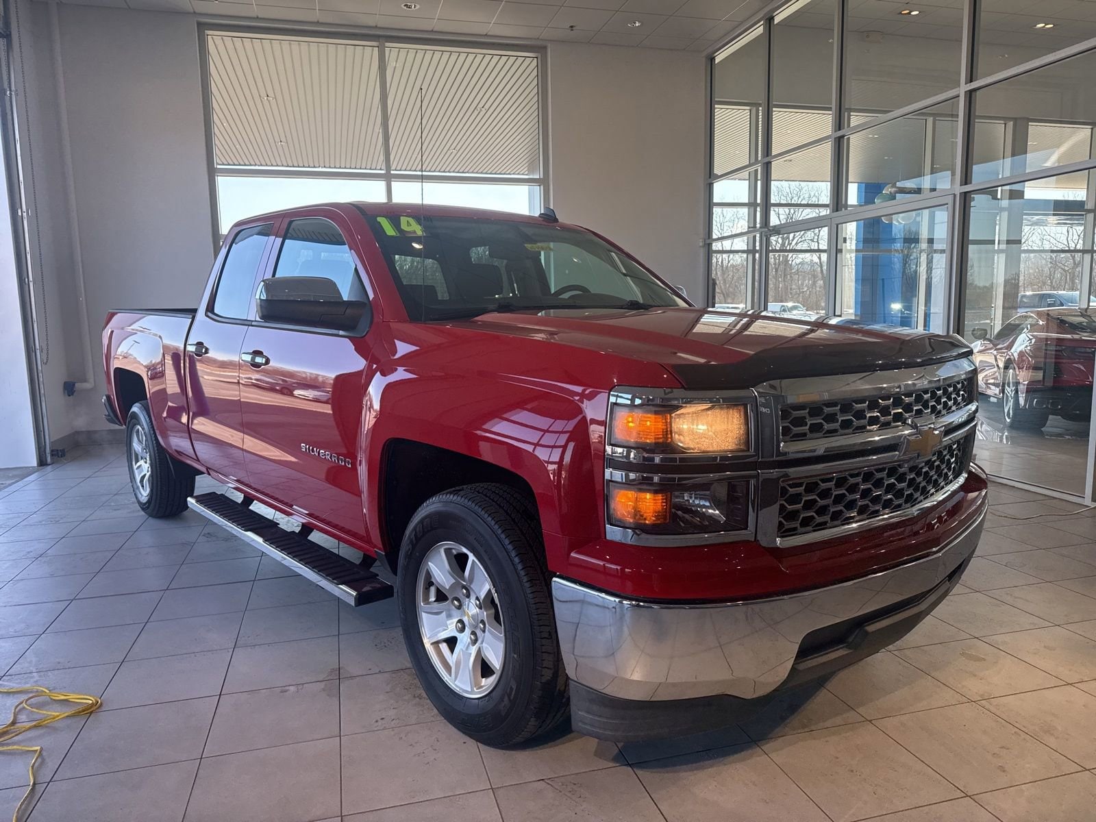 Used 2014 Chevrolet Silverado 1500 LT with VIN 1GCRCREH2EZ117230 for sale in West Harrison, IN