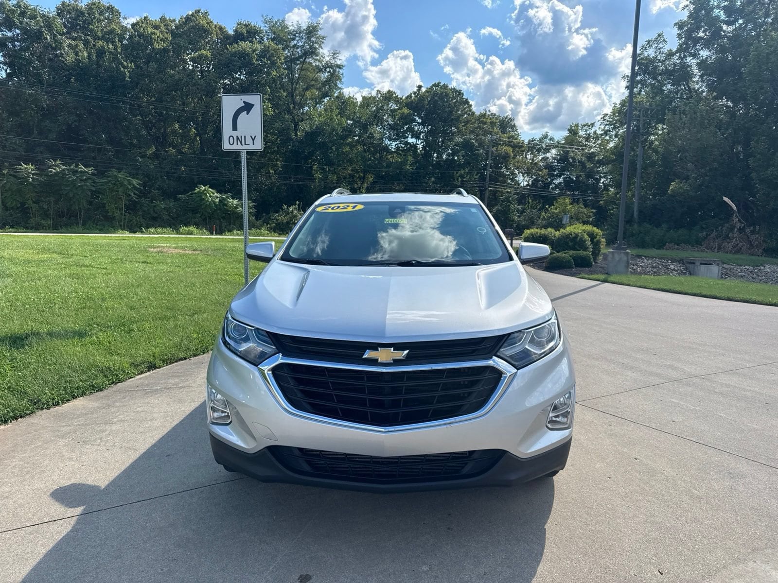 Used 2021 Chevrolet Equinox LT with VIN 3GNAXUEV6MS109984 for sale in West Harrison, IN