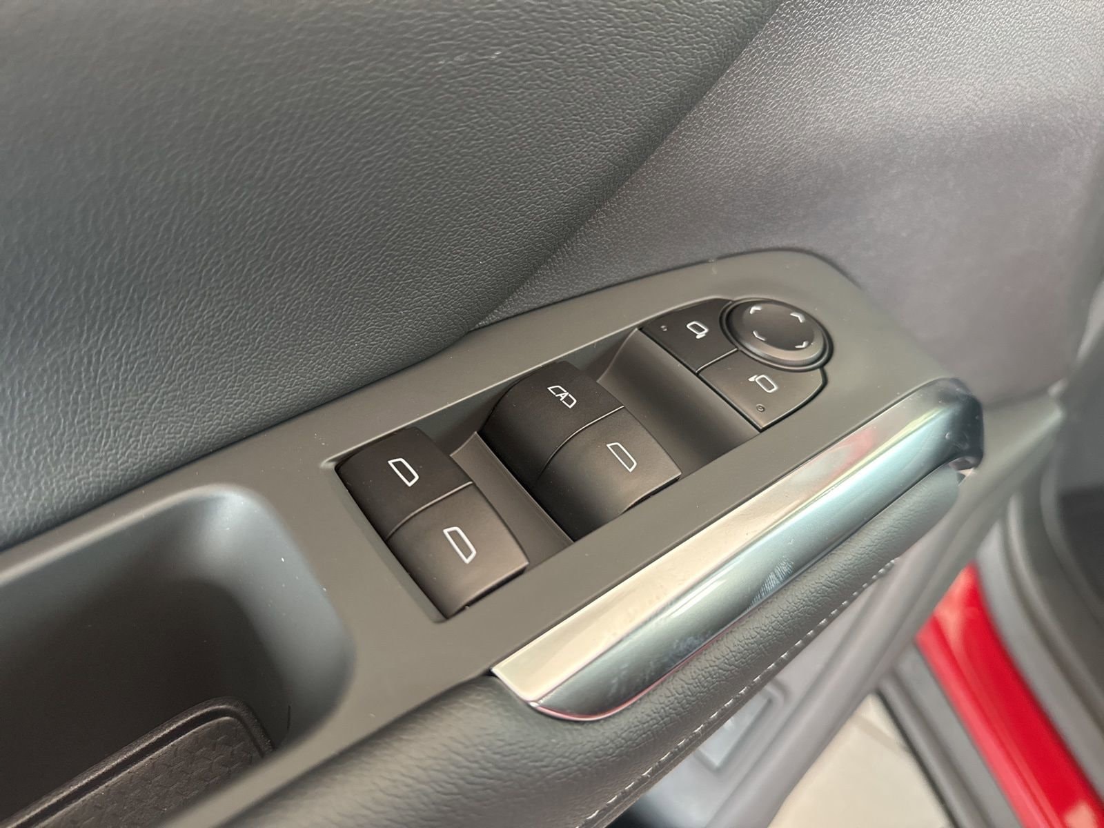 2026 Chevrolet Traverse LT - Photo 19