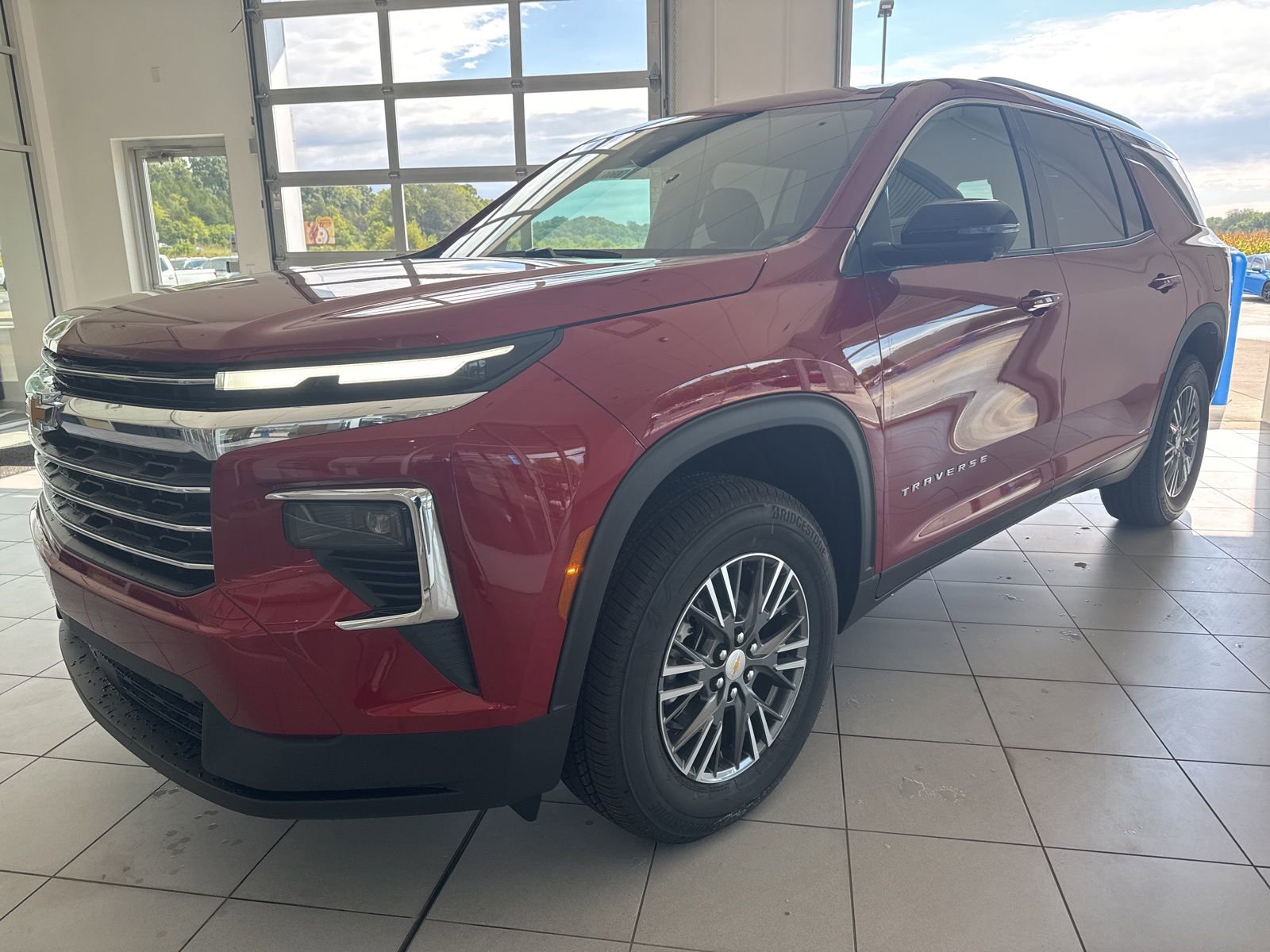 2026 Chevrolet Traverse photo 2