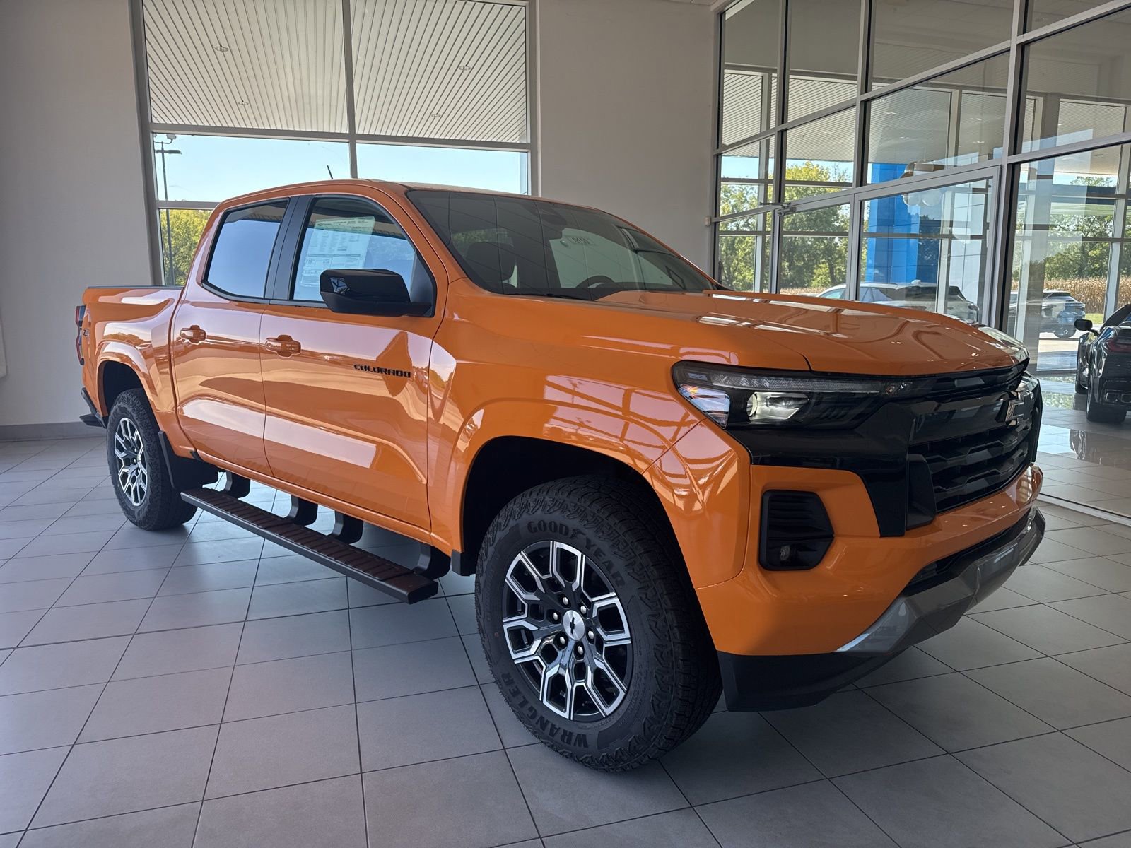 2026 Chevrolet Colorado Z71 photo 3