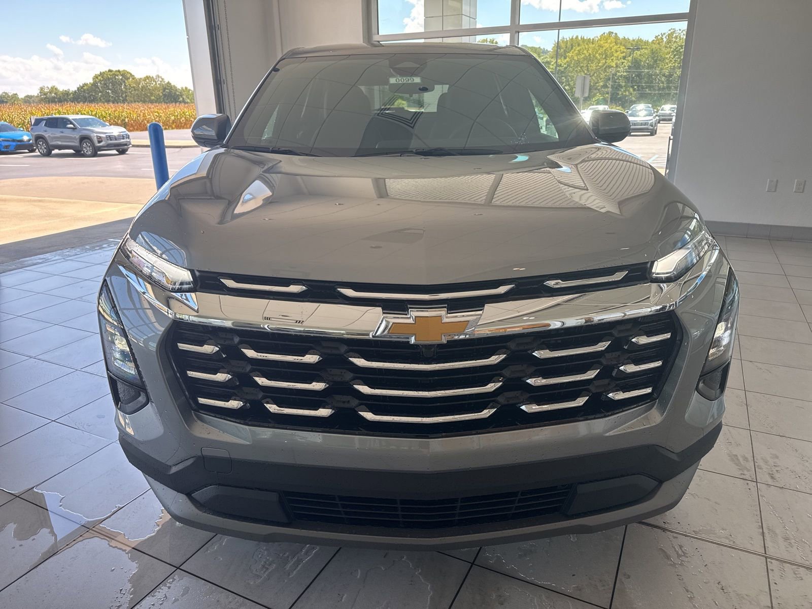 2026 Chevrolet Equinox LT photo 2