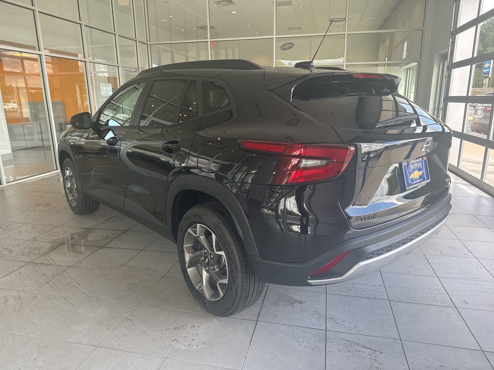 2025 Chevrolet Trax LT photo 4