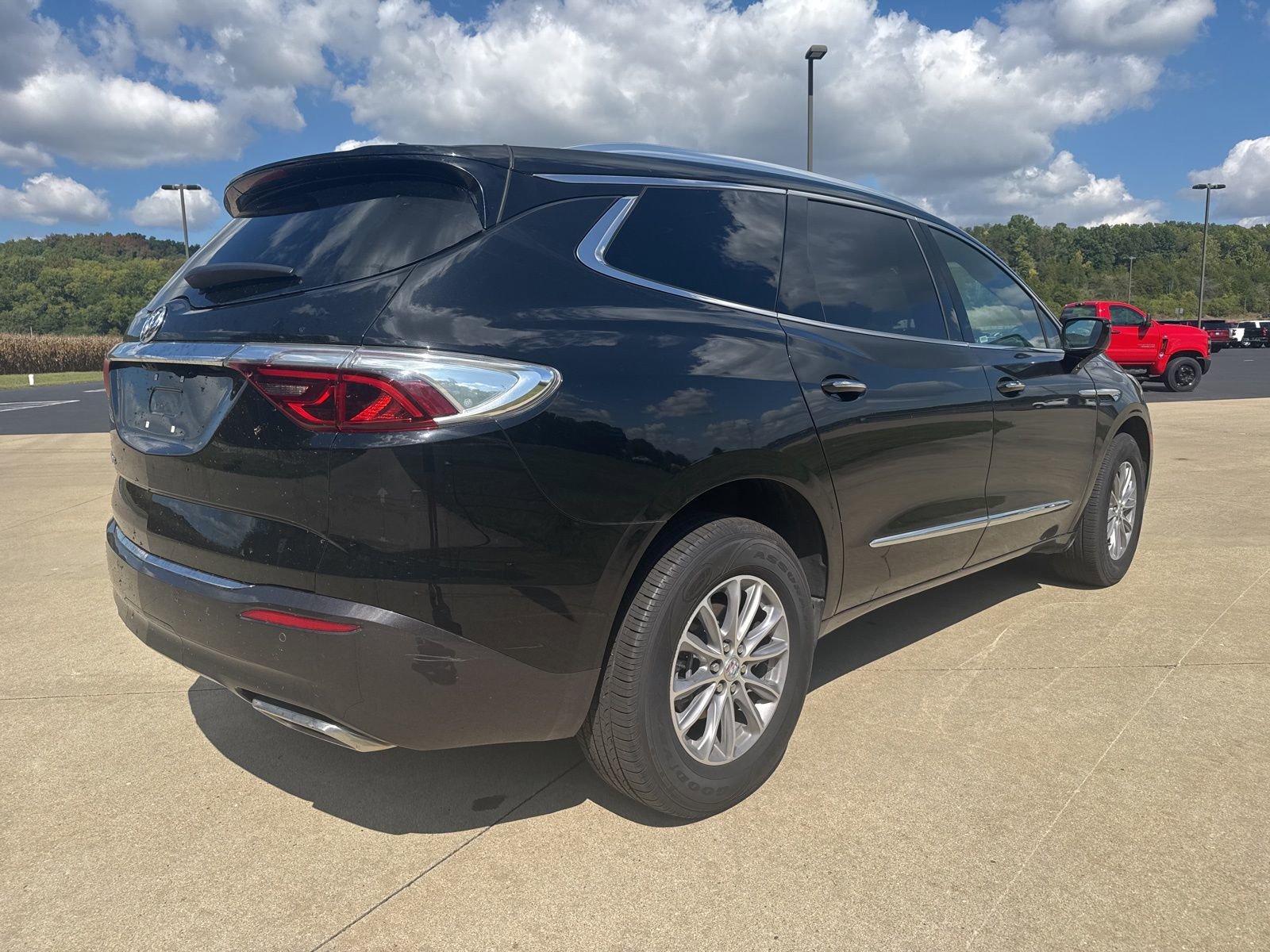 2024 Buick Enclave Premium photo 2