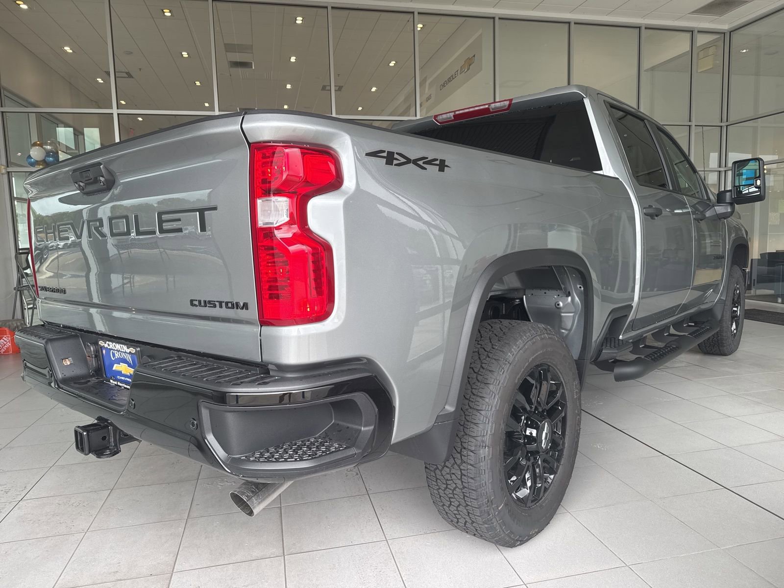 2026 Chevrolet Silverado 2500HD Custom photo 4