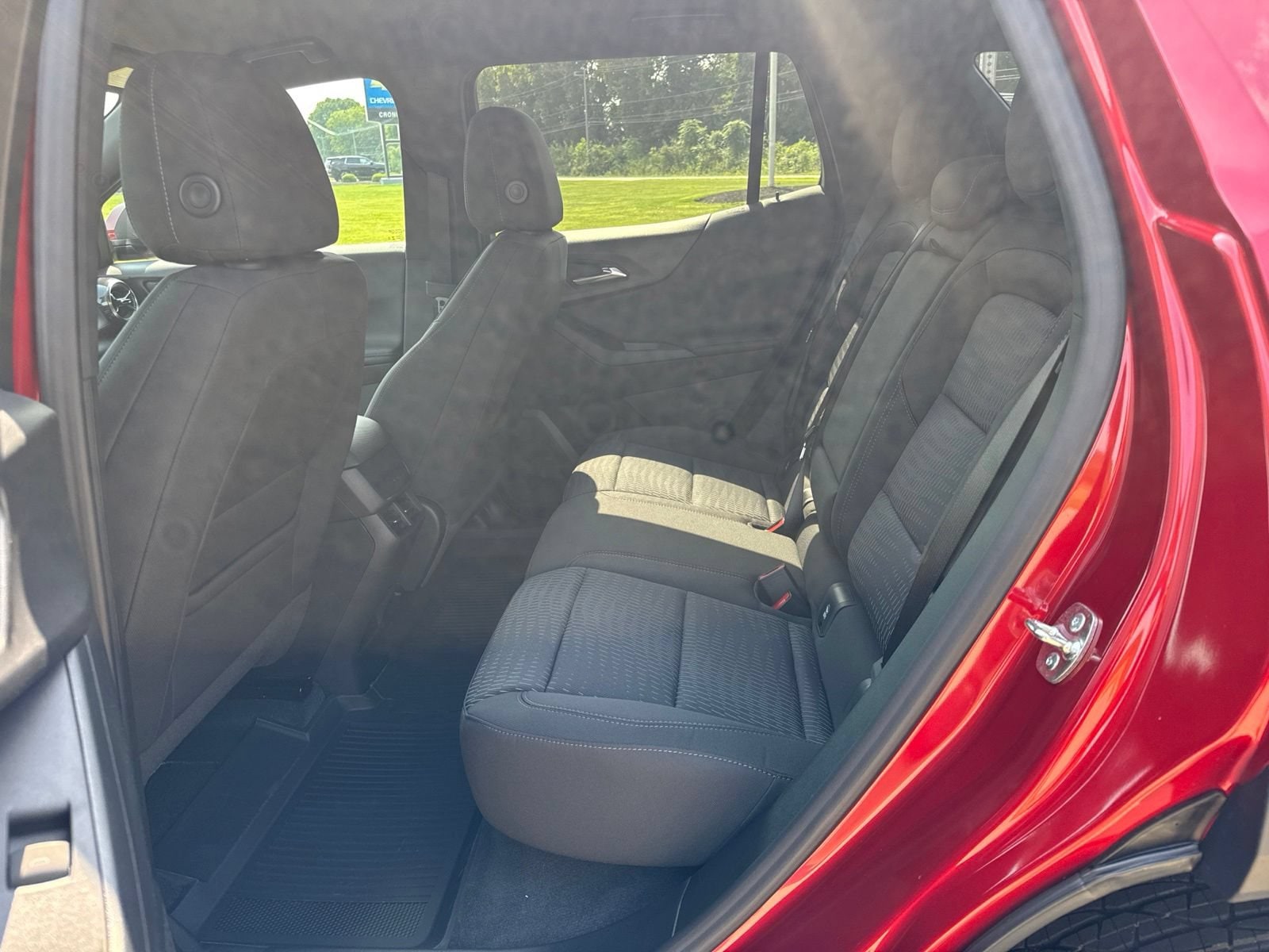 2027 Chevrolet Equinox LT - Photo 12
