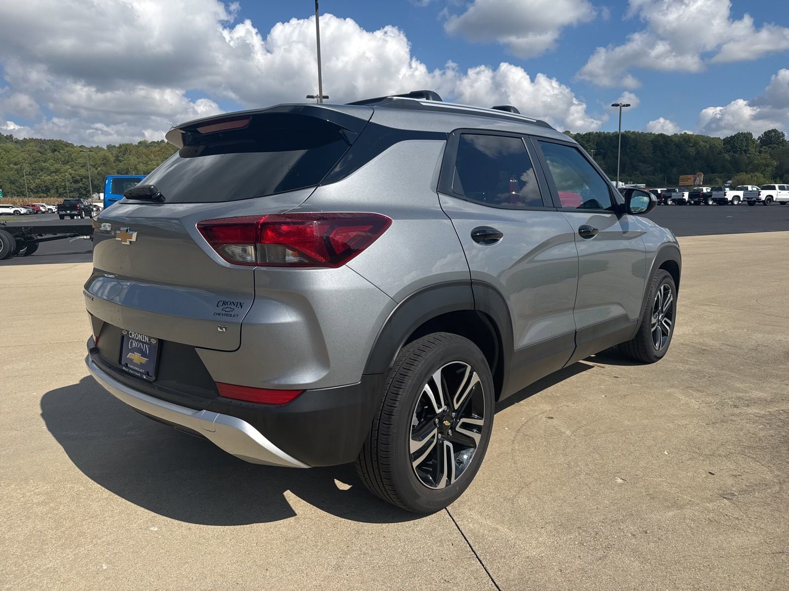 2023 Chevrolet Trailblazer LT photo 3