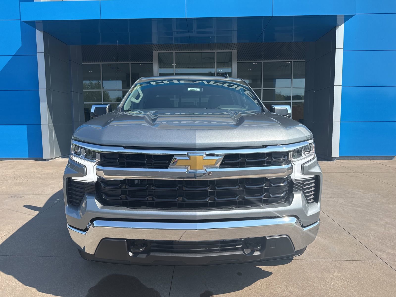 2026 Chevrolet Silverado 1500 LT photo 2