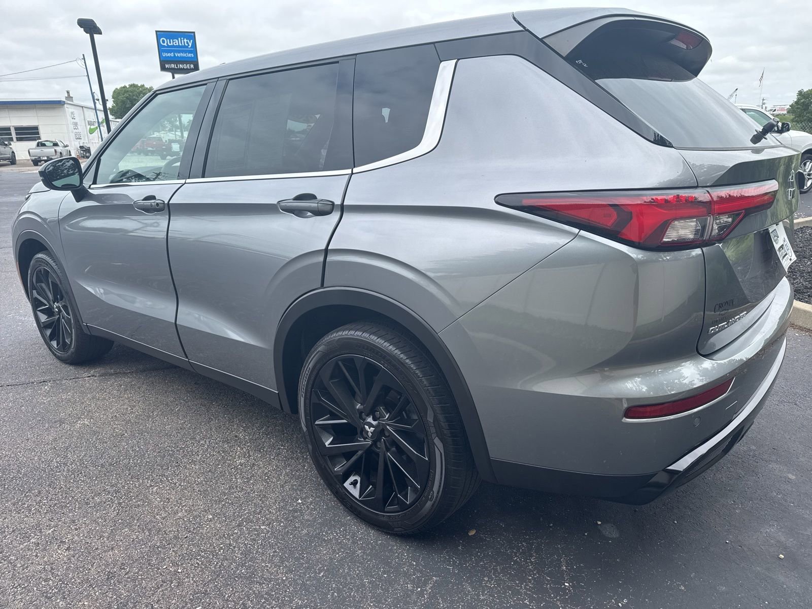 2022 Mitsubishi Outlander SE photo 4