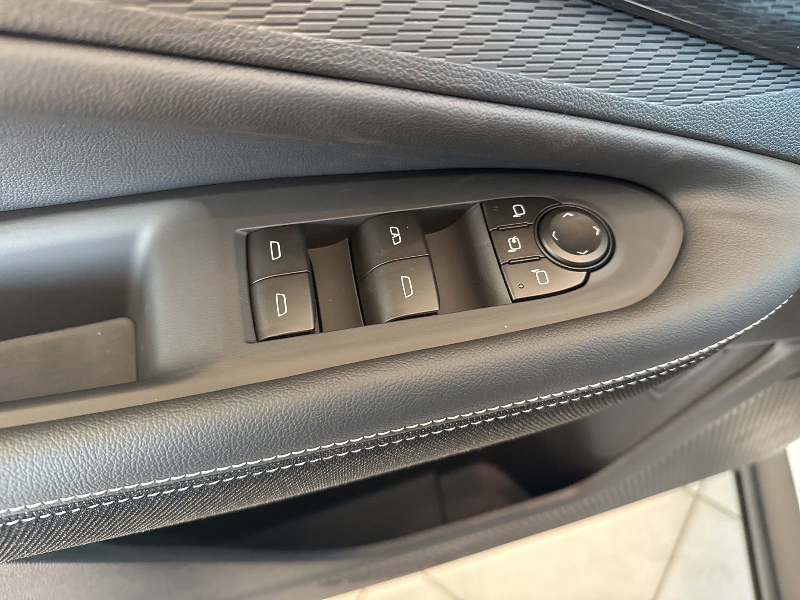 2026 Chevrolet Blazer EV LT - Photo 14