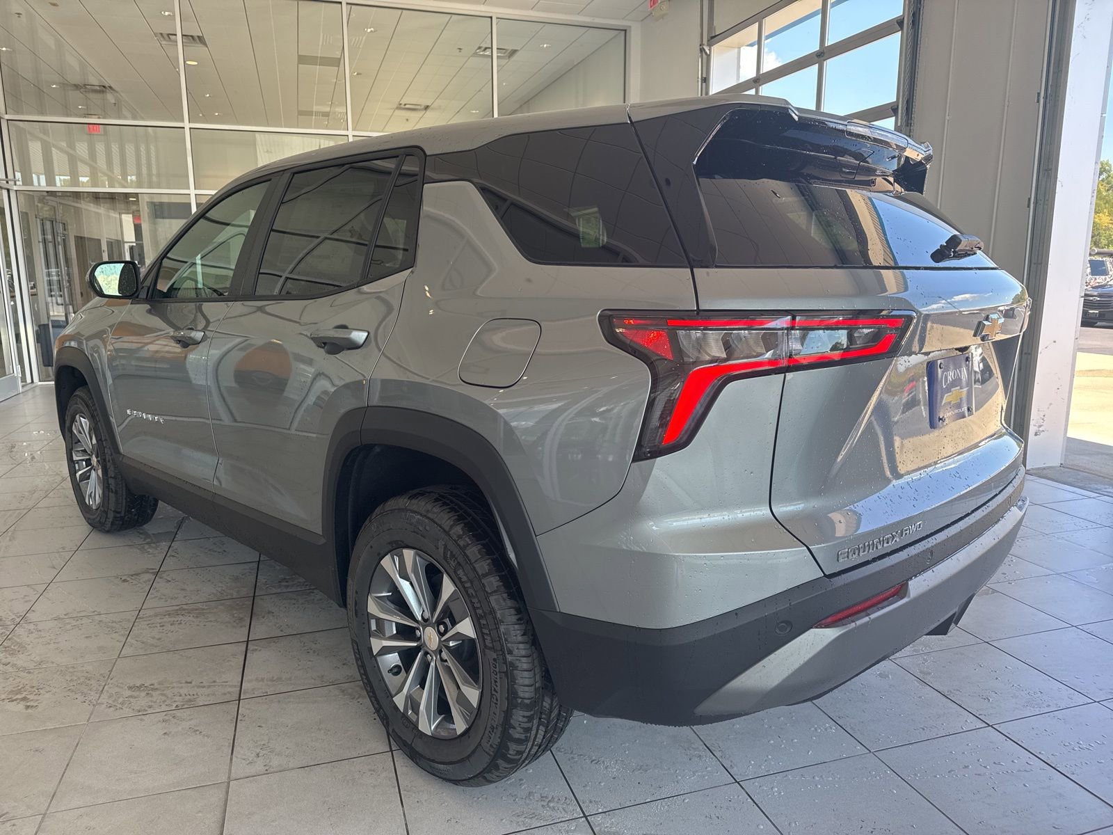 2026 Chevrolet Equinox LT photo 4
