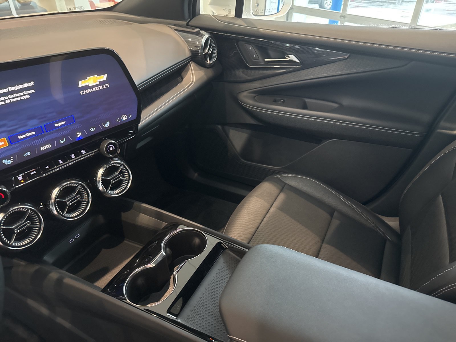 2026 Chevrolet Blazer EV LT - Photo 25