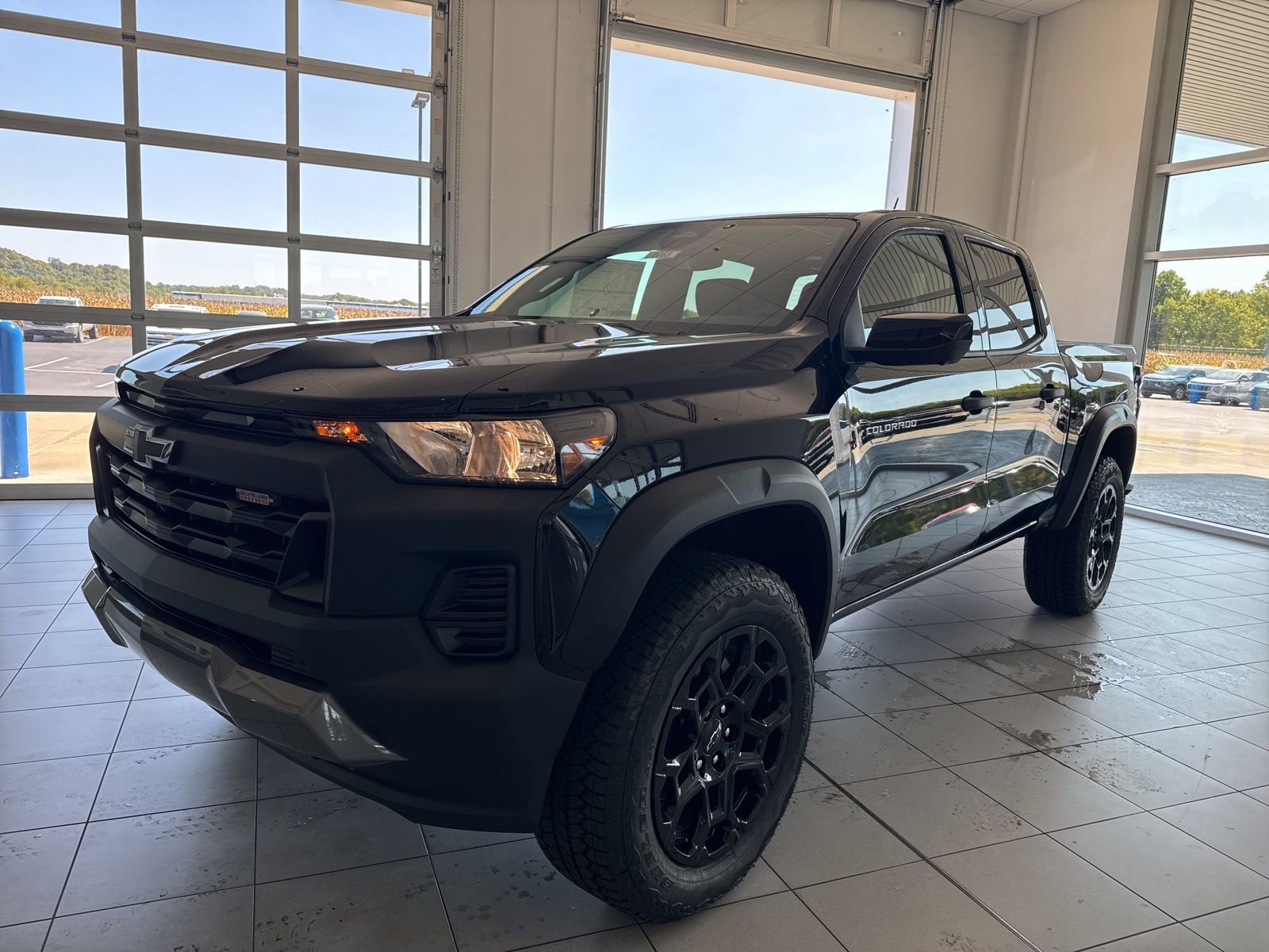 2026 Chevrolet Colorado Trail Boss photo 2