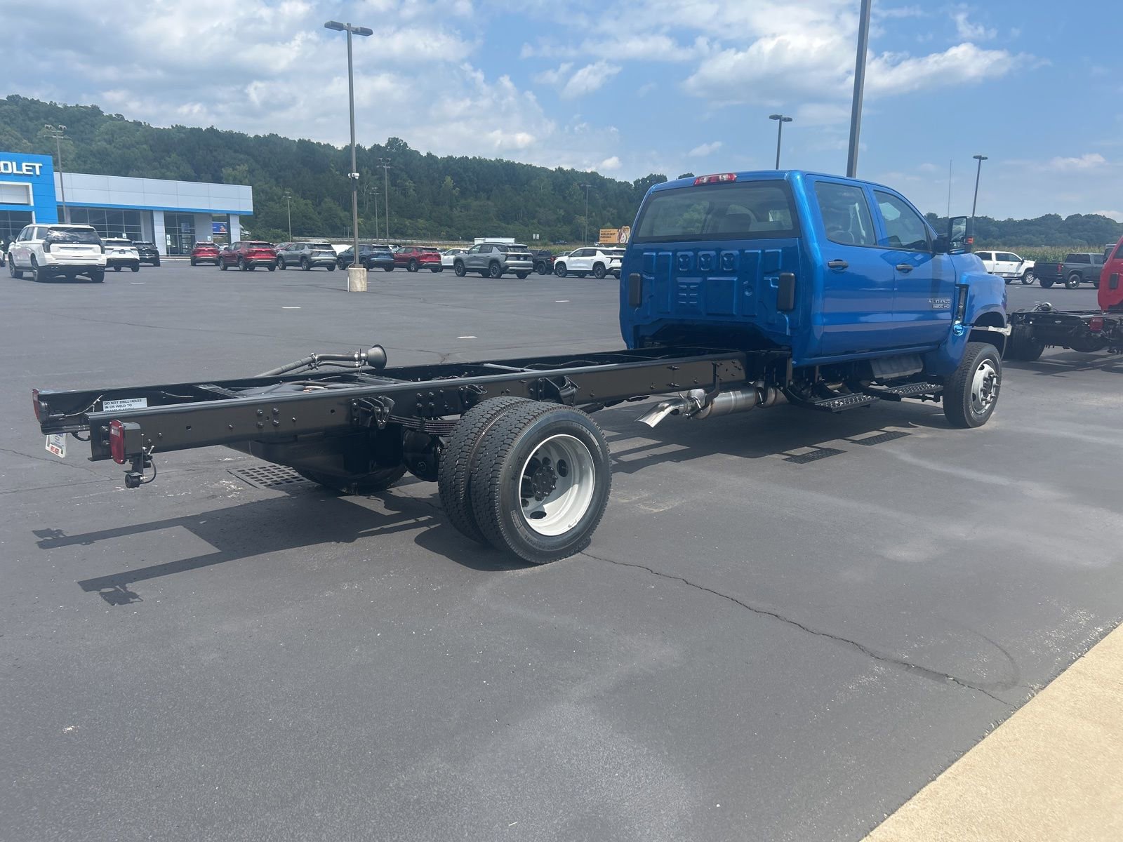 2024 Chevrolet Silverado 6500HD Work Truck photo 4