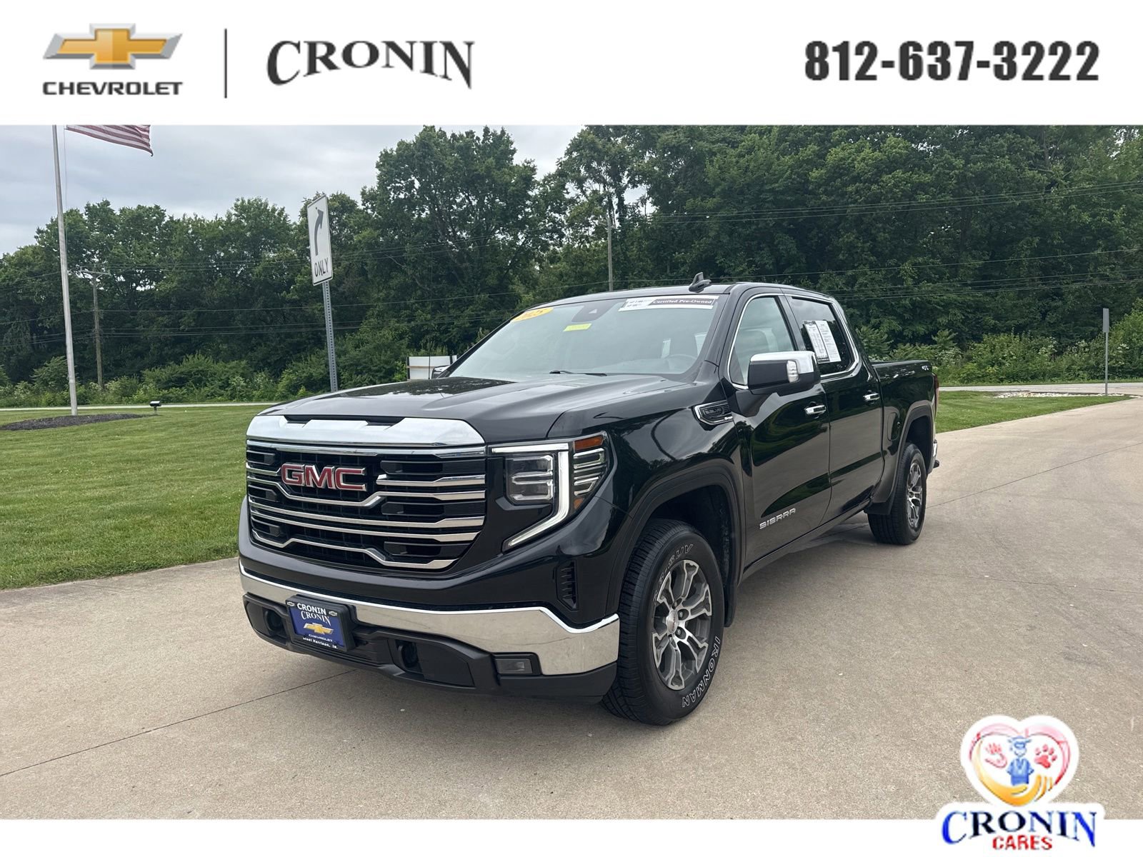 2025 GMC Sierra 4WD Crew Cab Short Box SLT's photo