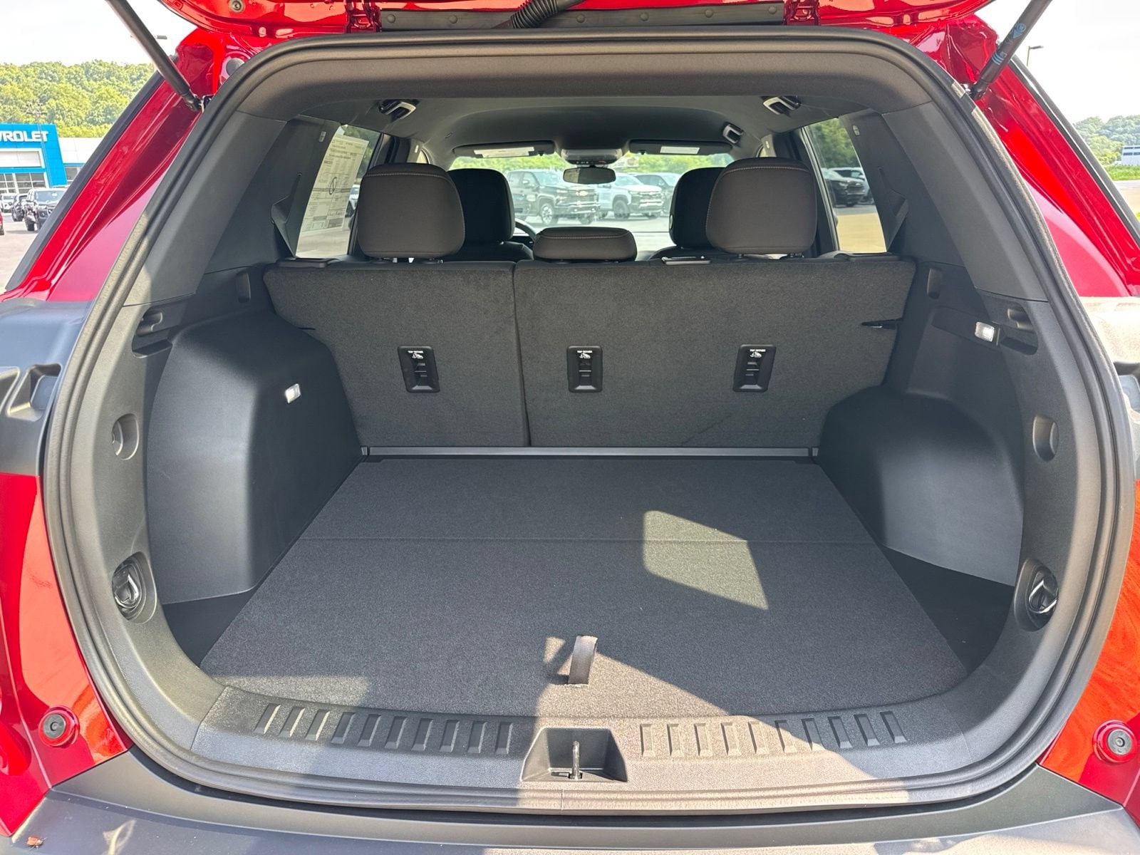 2027 Chevrolet Equinox LT - Photo 11