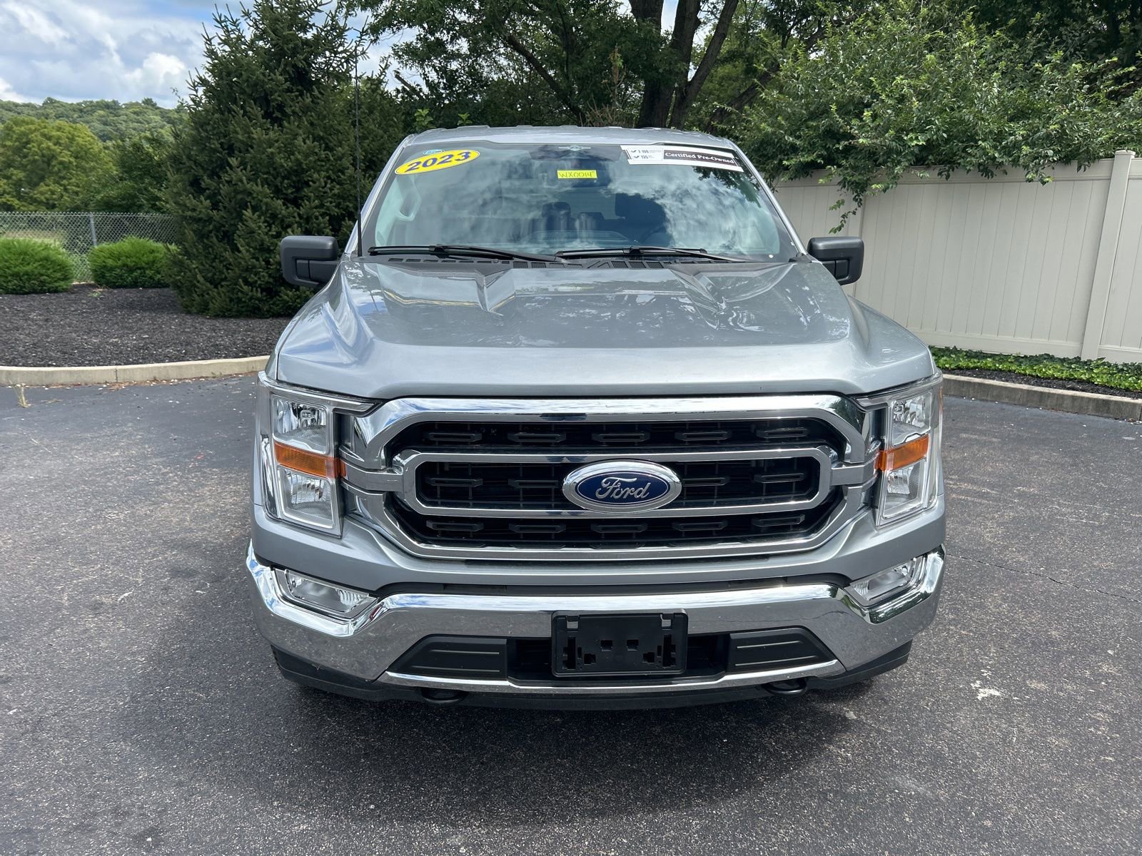2023 Ford F-150 XL photo 2