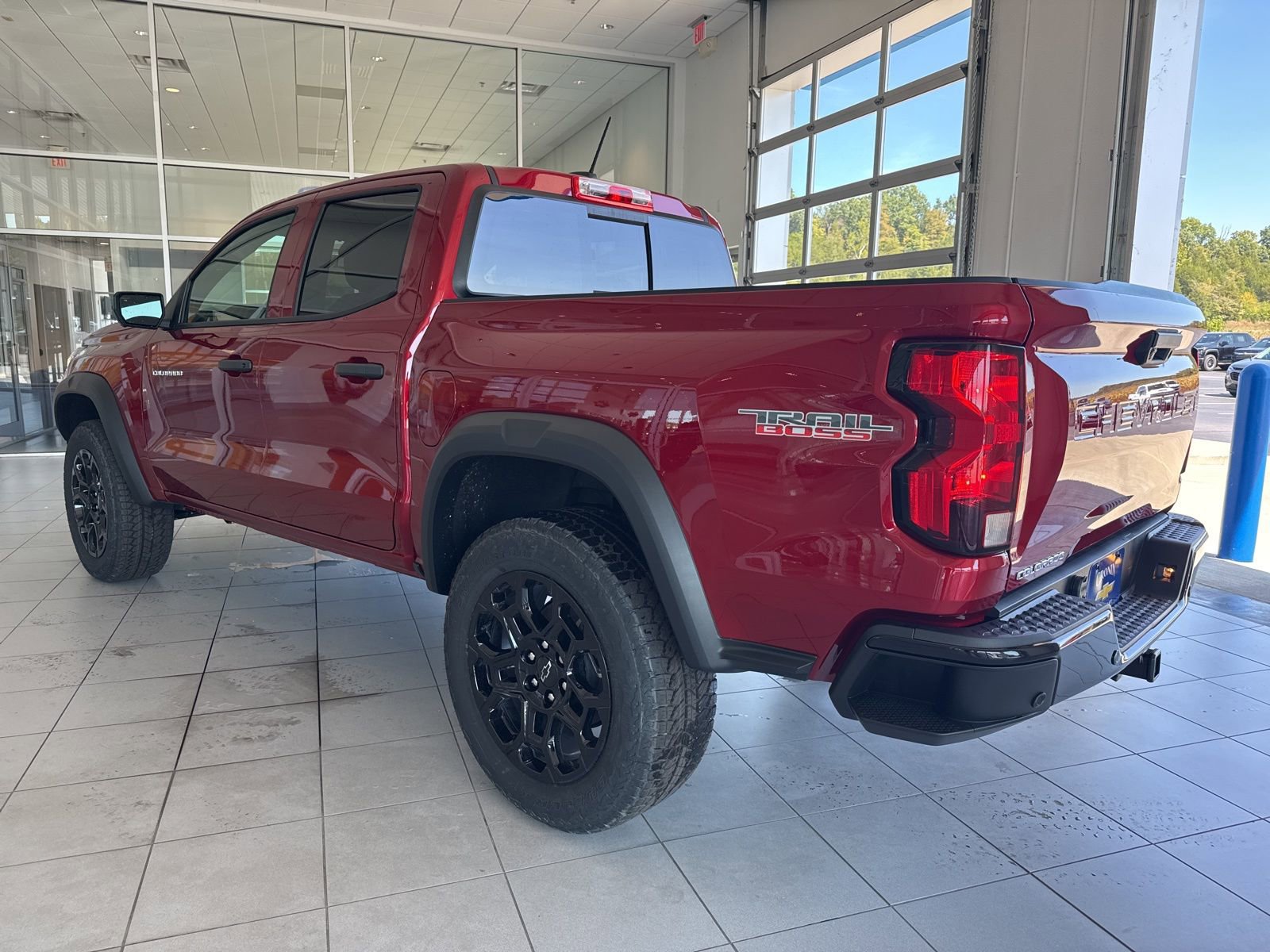 2026 Chevrolet Colorado Trail Boss photo 2