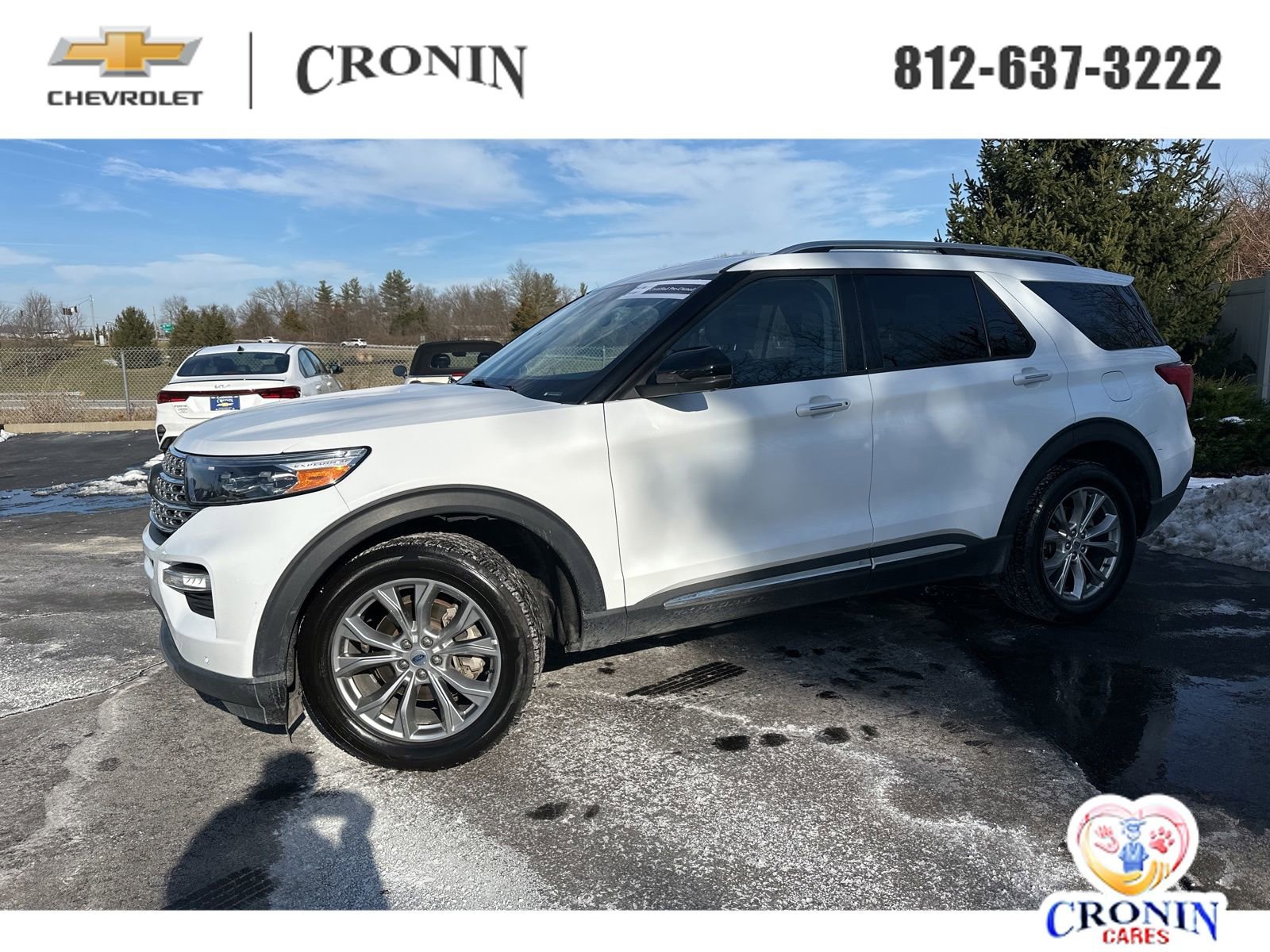 2023 Ford Explorer Limited's photo