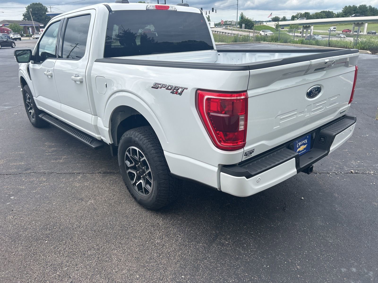 2023 Ford F-150 XL photo 2