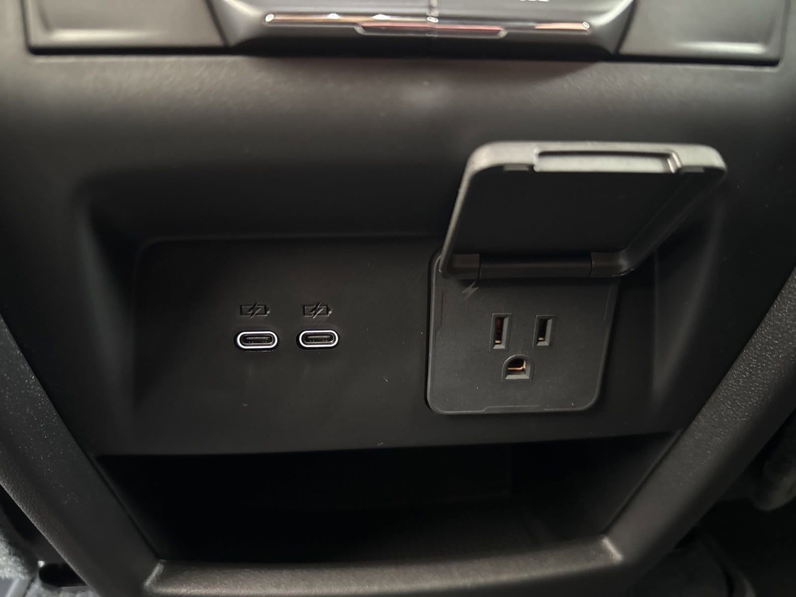 2026 Chevrolet Traverse LT - Photo 18