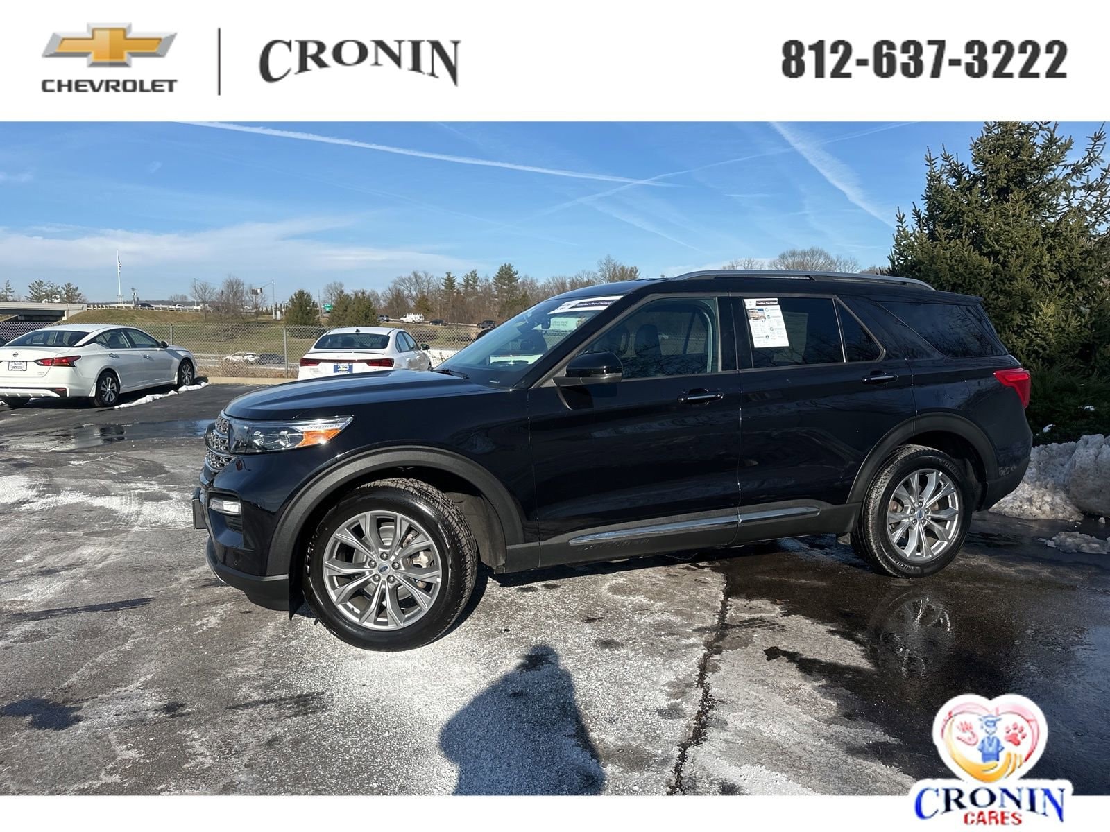 2023 Ford Explorer Limited's photo