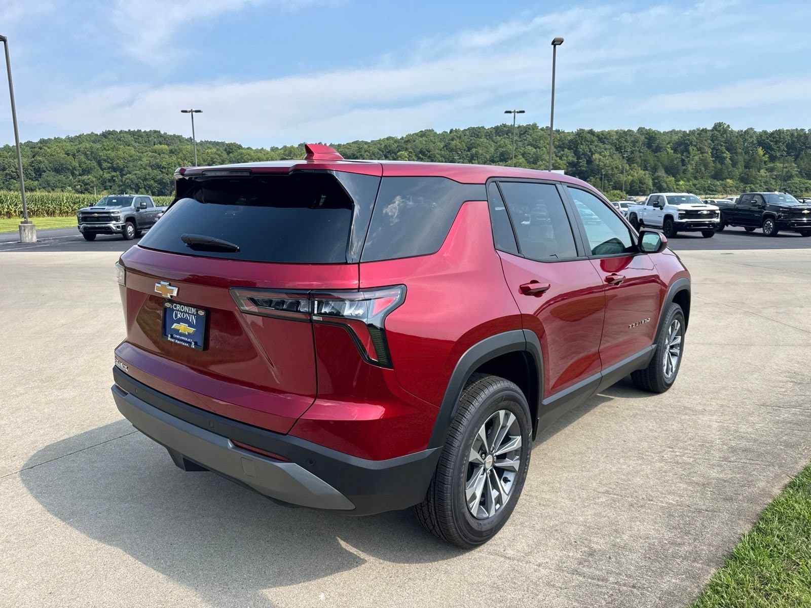 2027 Chevrolet Equinox LT - Photo 4