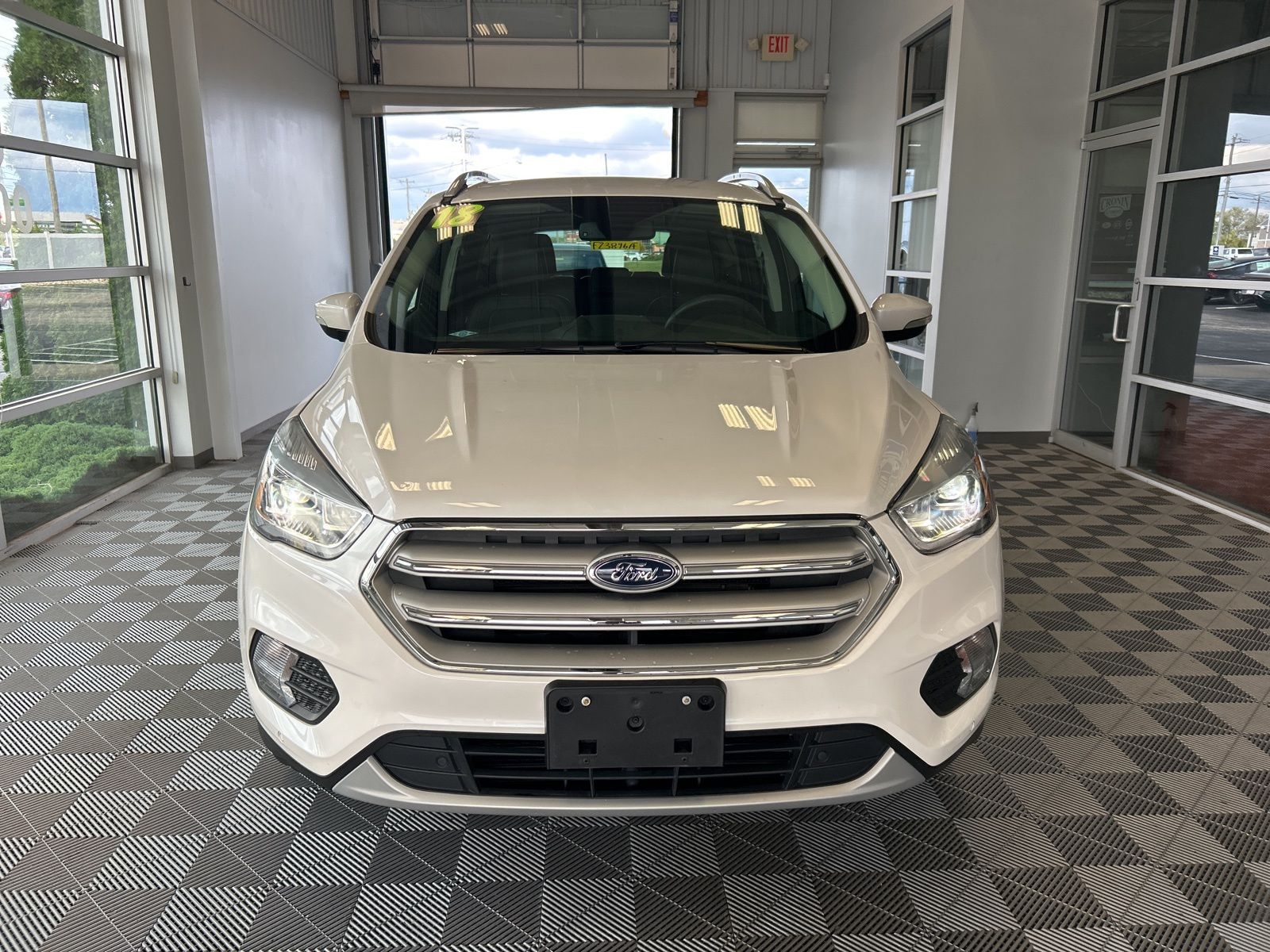 2018 Ford Escape Titanium photo 2