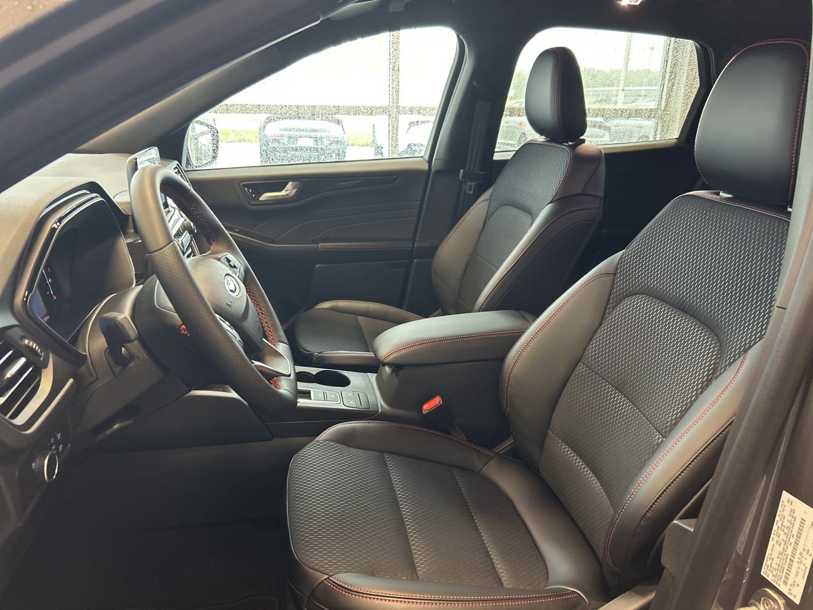 2026 Ford Escape ST-Line - Photo 14