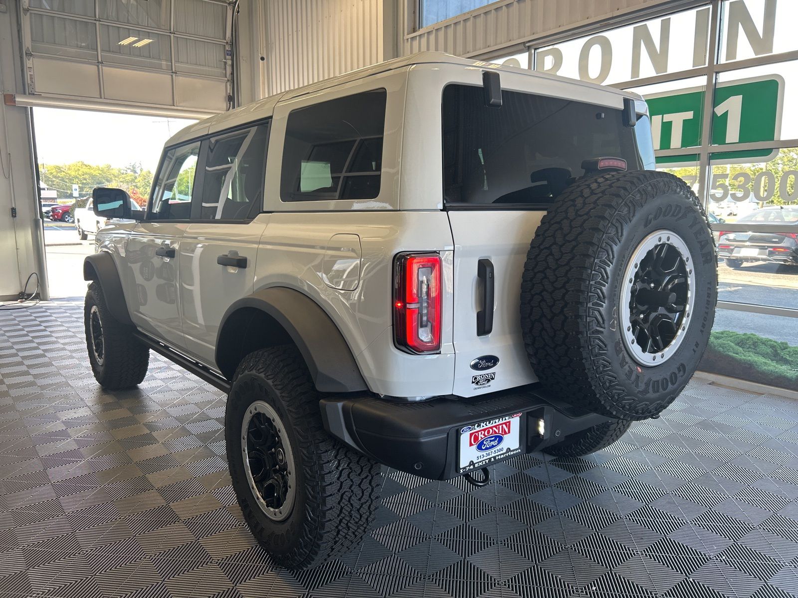2025 Ford Bronco Badlands photo 3