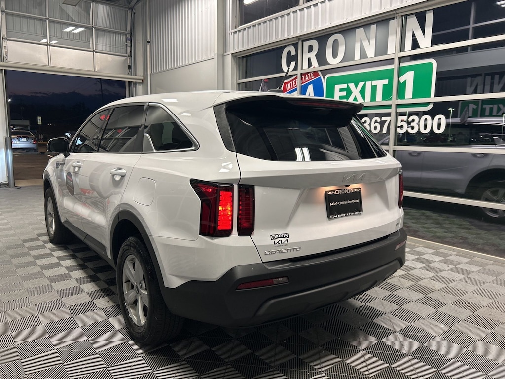 Certified 2023 Kia Sorento LX SUV