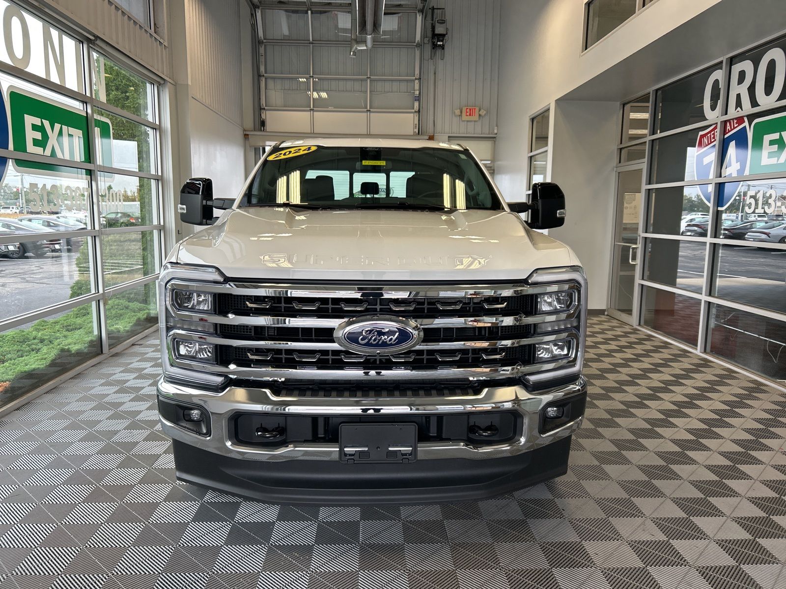 2024 Ford F-250 Lariat photo 2