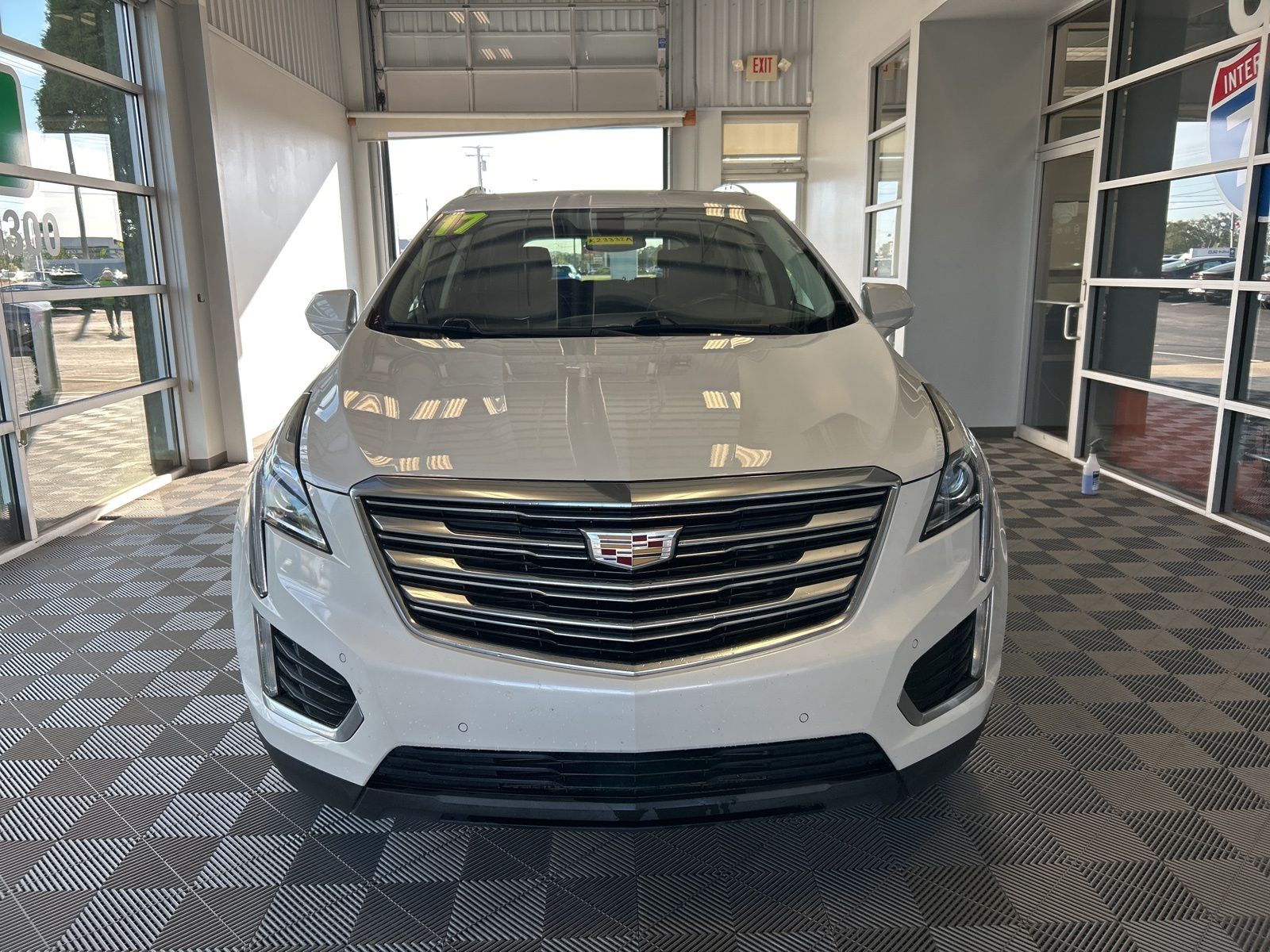 2017 Cadillac XT5 Luxury photo 2