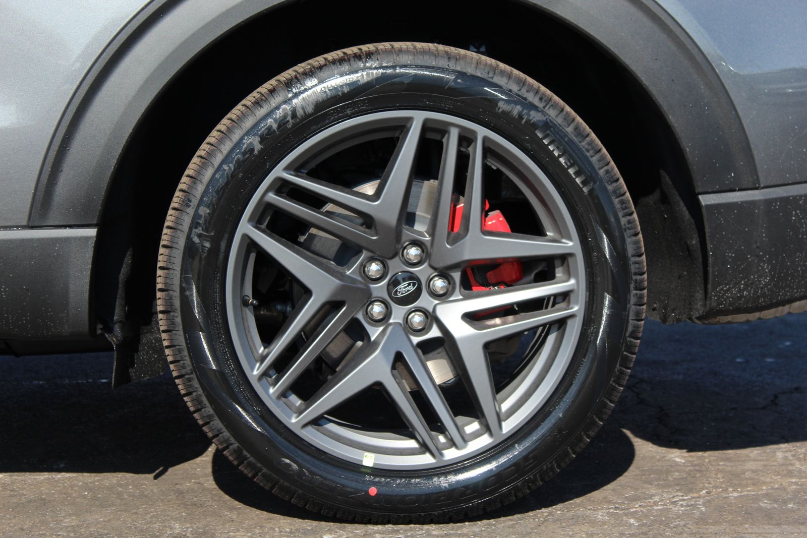 2026 Ford Explorer ST - Photo 27