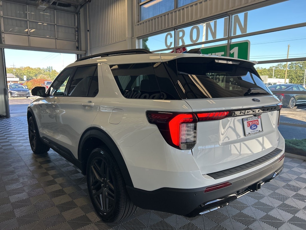 New 2025 Ford Explorer ST-Line SUV