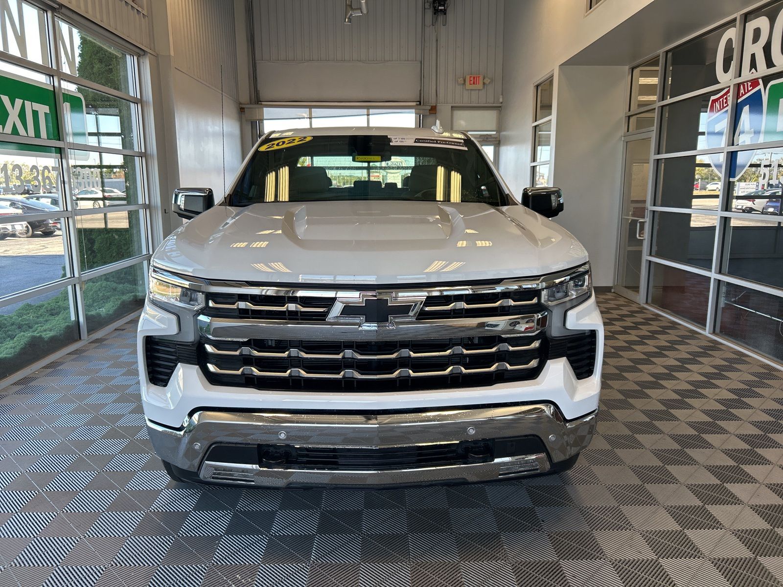 2022 Chevrolet Silverado 1500 LTZ photo 2