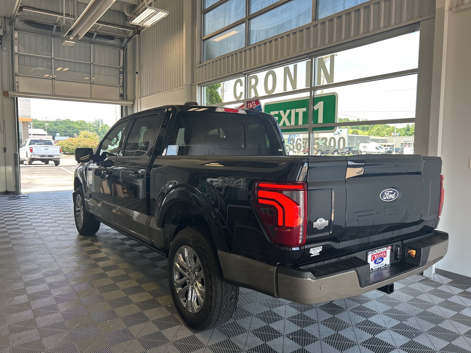 2025 Ford F-150 King Ranch photo 4