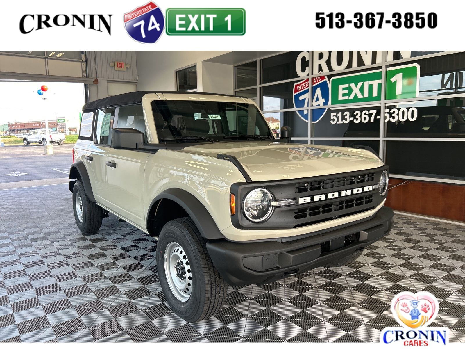 2025 Ford Bronco 4-Door Base's photo