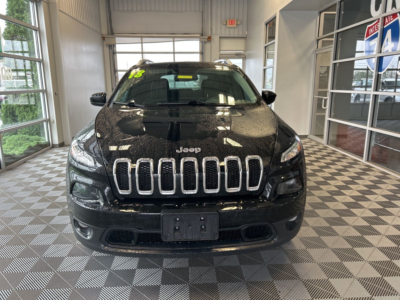 2018 Jeep Cherokee Latitude photo 2