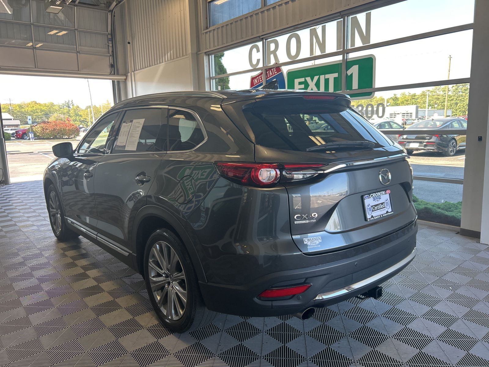2021 Mazda CX-9 Signature photo 3