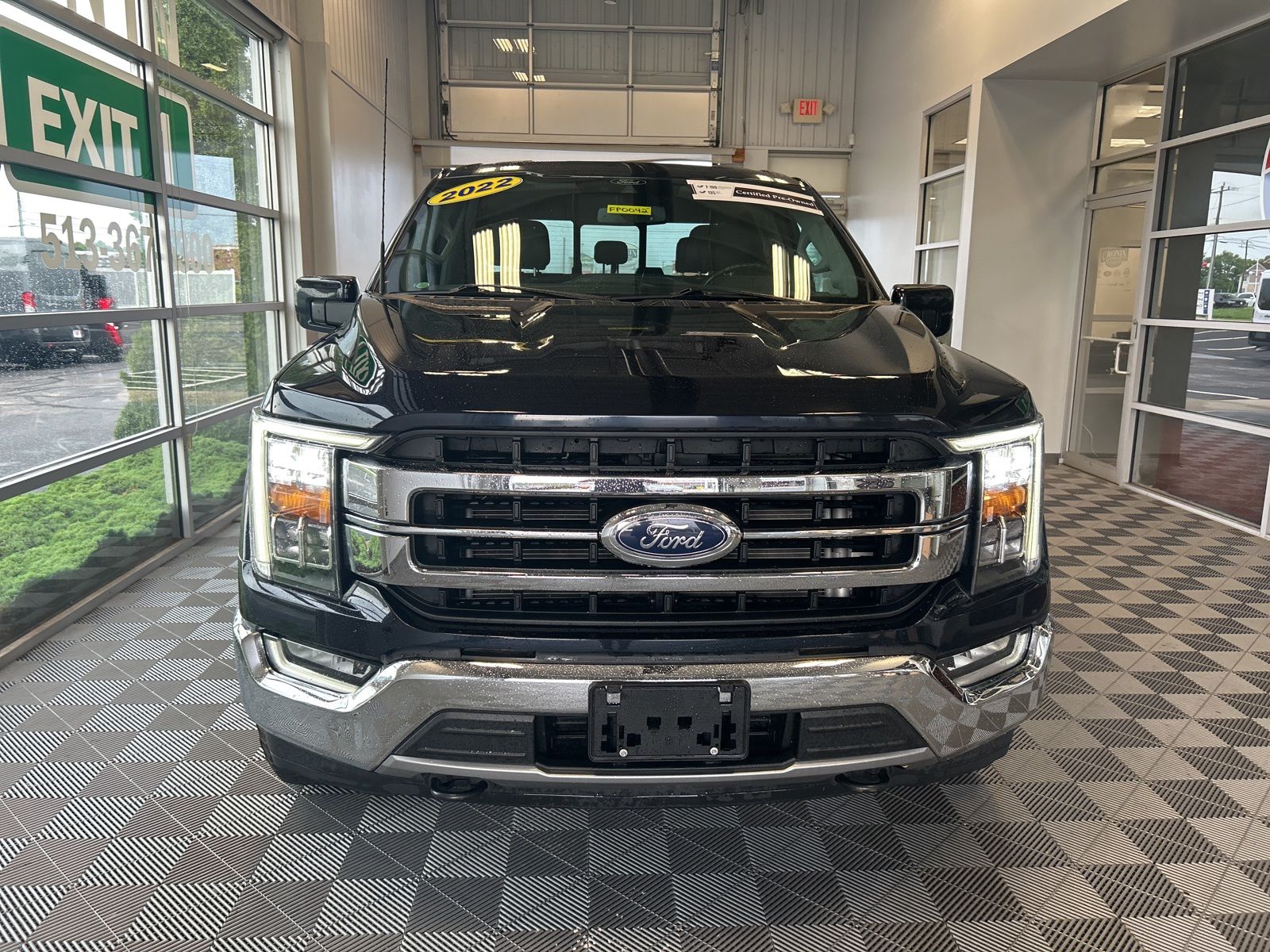 2022 Ford F-150 Lariat photo 2